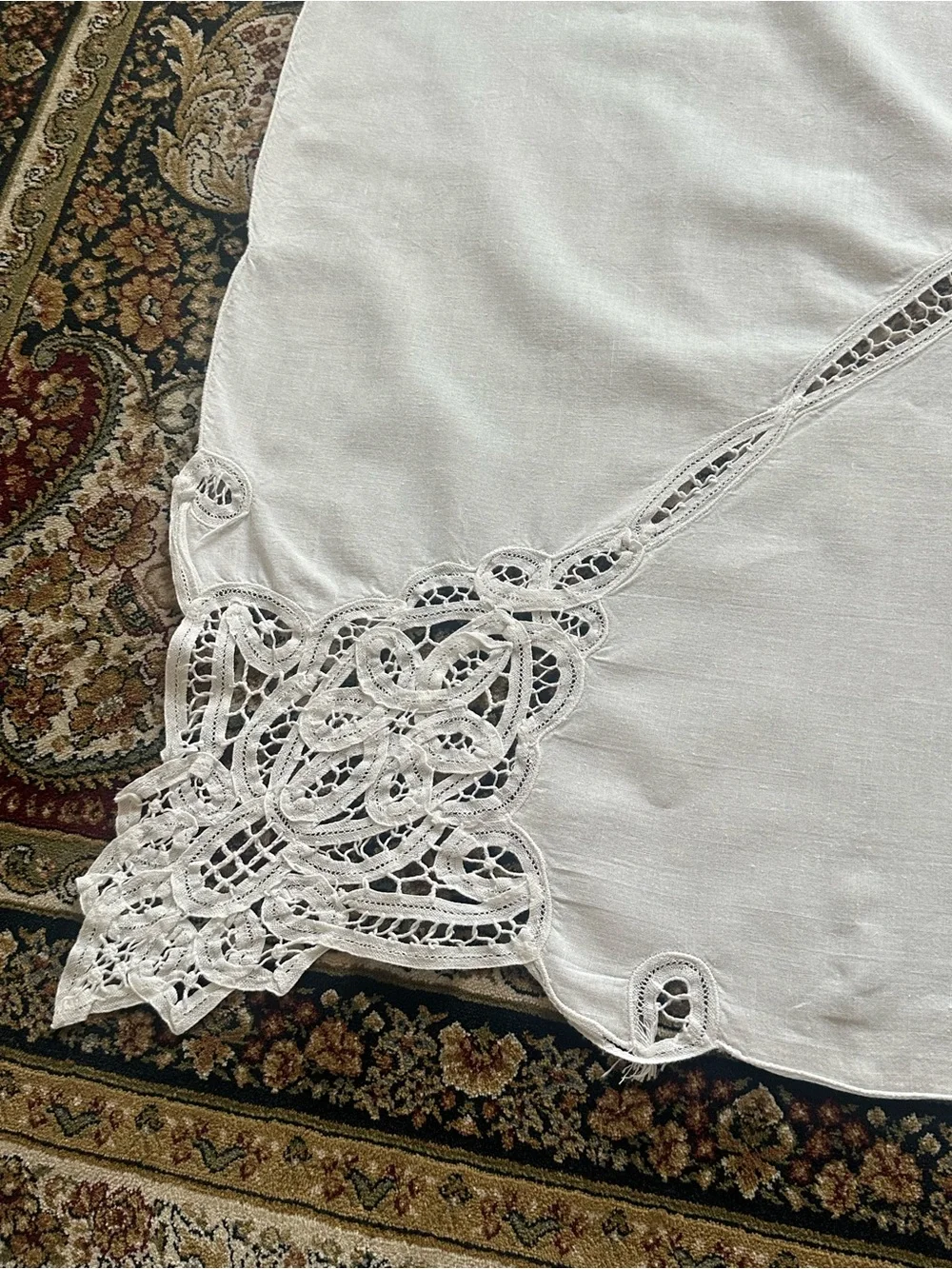 Vintage White Cotton Battenberg Lace Tablecloth 94x61 Hand Embroidered